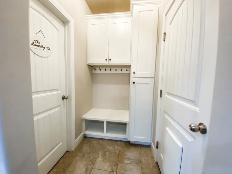 Building Photo - 514 N Vandries Way