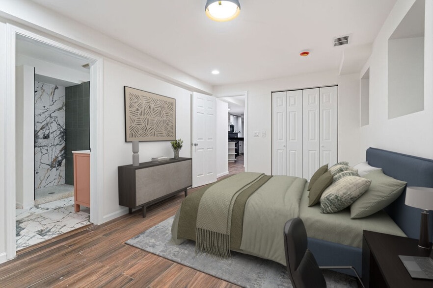 Building Photo - 823 W Roscoe St