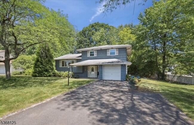 Building Photo - 2291 Old Farm Rd