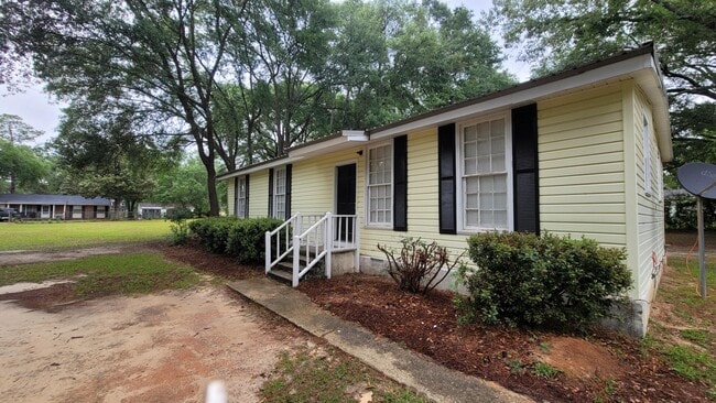 Building Photo - 308 Forrestal Ln