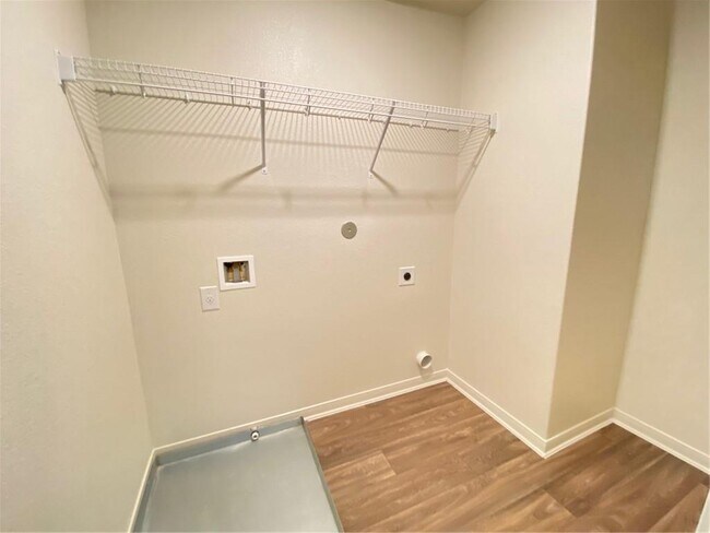 Building Photo - 116 Allington Cir