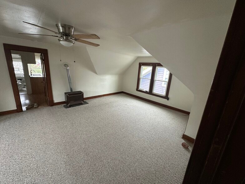 Bedroom - 1304 W 102nd St