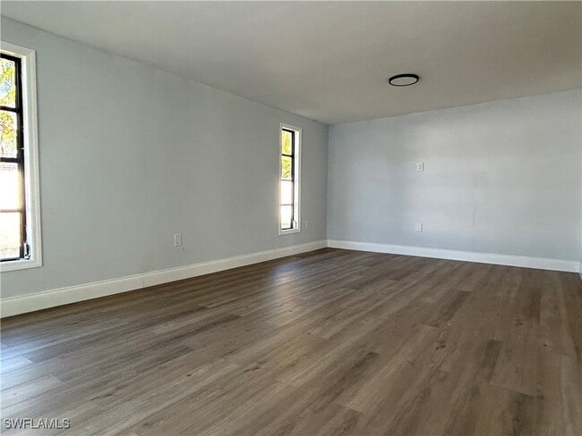 Building Photo - 1428 SE 20th Ave