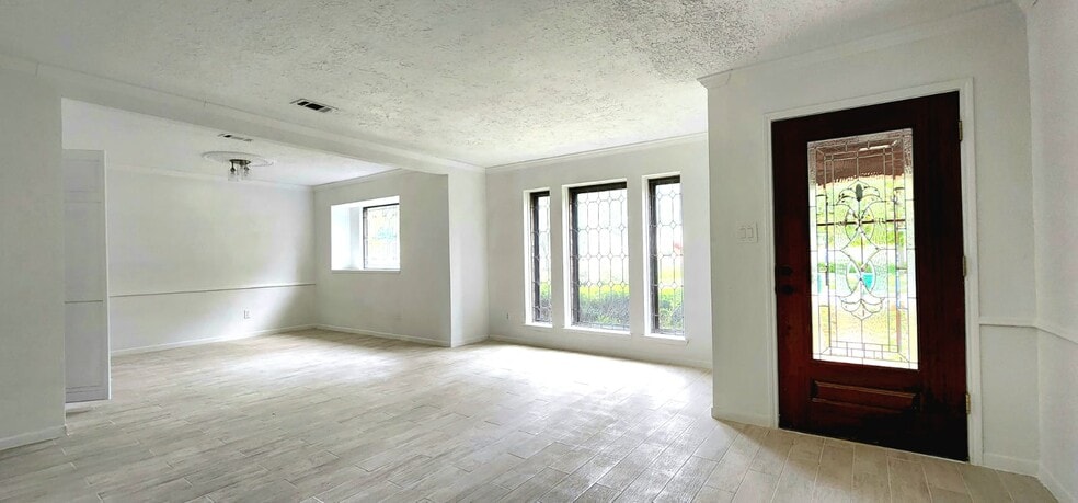 Building Photo - 5727 Arbor Vitae Dr