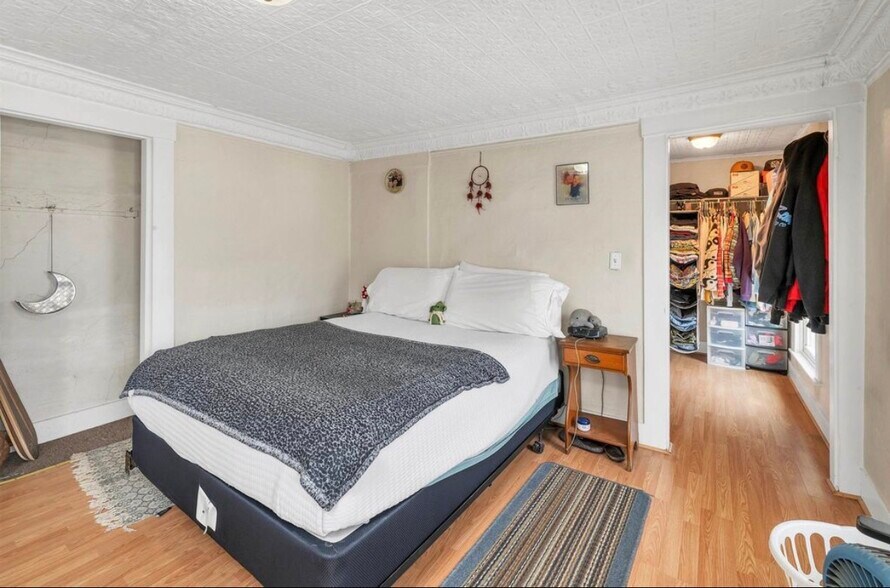 Building Photo - 106 Messer St