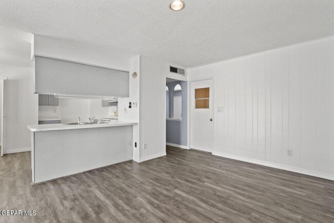 Building Photo - 10222 Dunbarton Dr