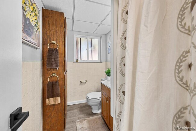 Building Photo - 2268 Serra Dr