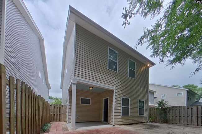 Building Photo - 250 Harvest Glen Ln