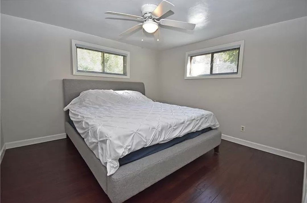 Building Photo - 216 Mira Ave