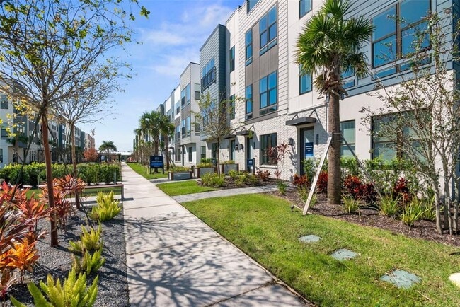 Building Photo - 2050 Packing District Wy