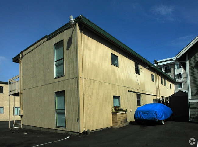 Building Photo - Pullington Apartments