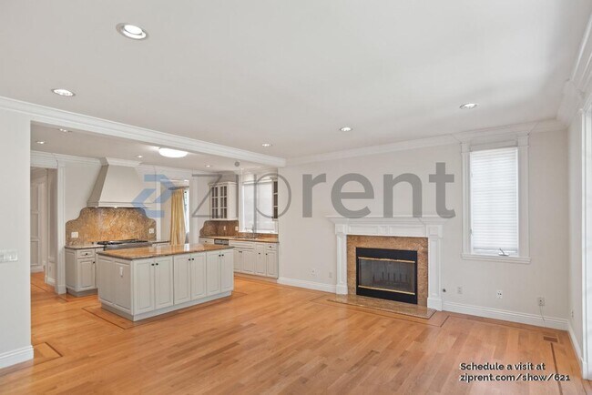 Building Photo - 1320 Drake Ave