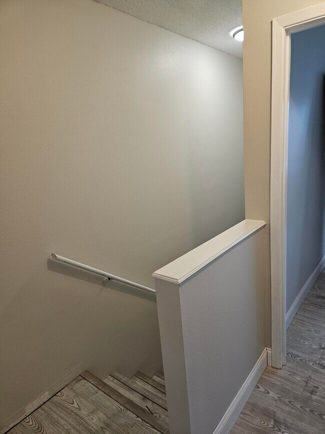 Building Photo - 313 Oxford Ct