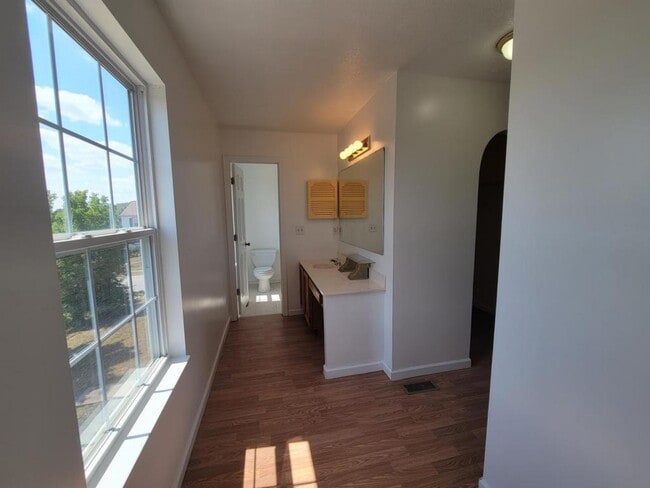 Building Photo - 101 Hemlock Ct