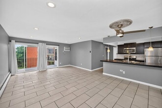 Building Photo - 5458 Beechmont Ave
