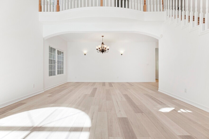 Building Photo - 15121 Marlin Pl