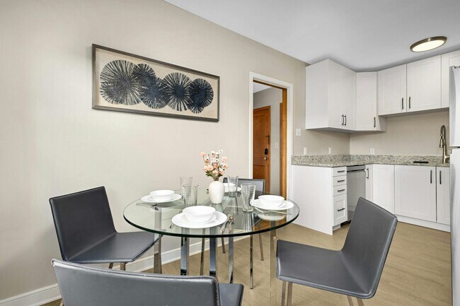 Building Photo - 5713 Lyndale Ave S