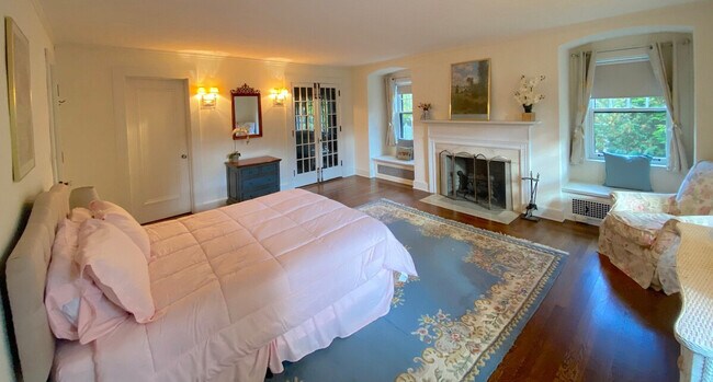 Building Photo - 3085 Fairmount Blvd