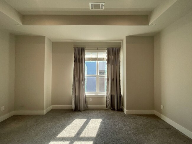 Building Photo - Modern living in trending East Dallas at METRO AT LIVE OAK!