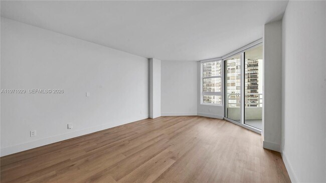 Building Photo - 555 NE 34th St