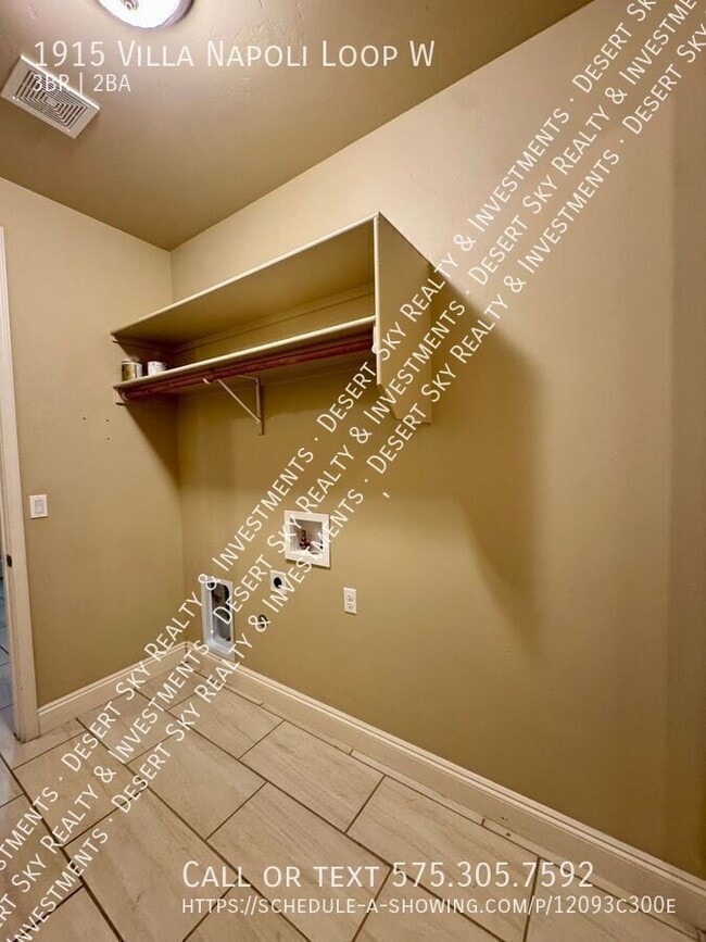 Building Photo - 1915 Villa Napoli Loop W