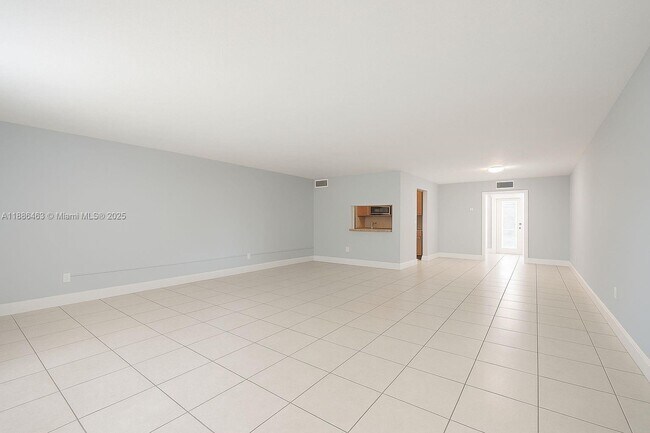 Building Photo - 1885 NE 121st St