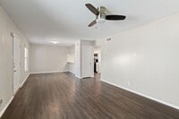 Building Photo - 5005 Manor Rd