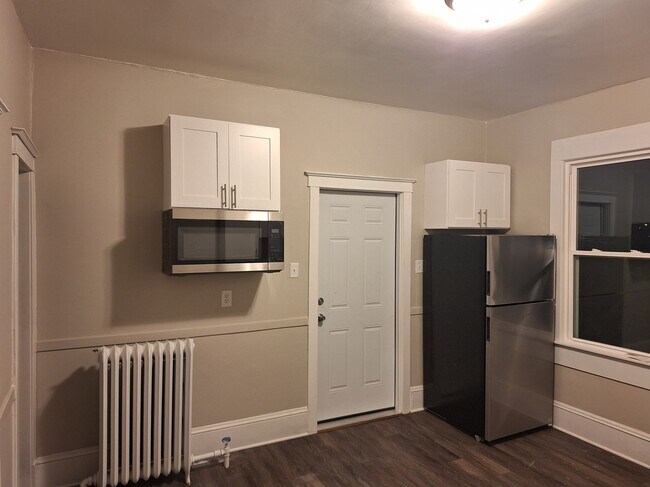 Building Photo - 13251 S Commercial Ave