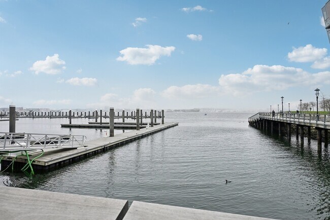 Building Photo - 150 Seaport Blvd