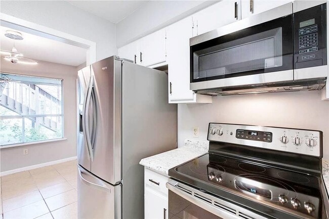 Building Photo - 8612 Bowling Green Dr