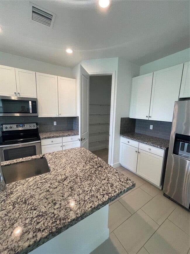 Building Photo - 9019 Kingsmoor Wy