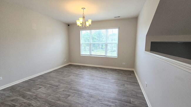 Building Photo - 2484 Alison Ave