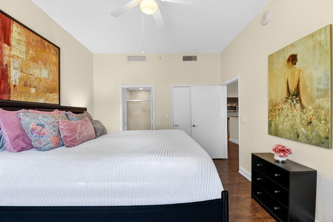 Building Photo - 550 Okeechobee Blvd