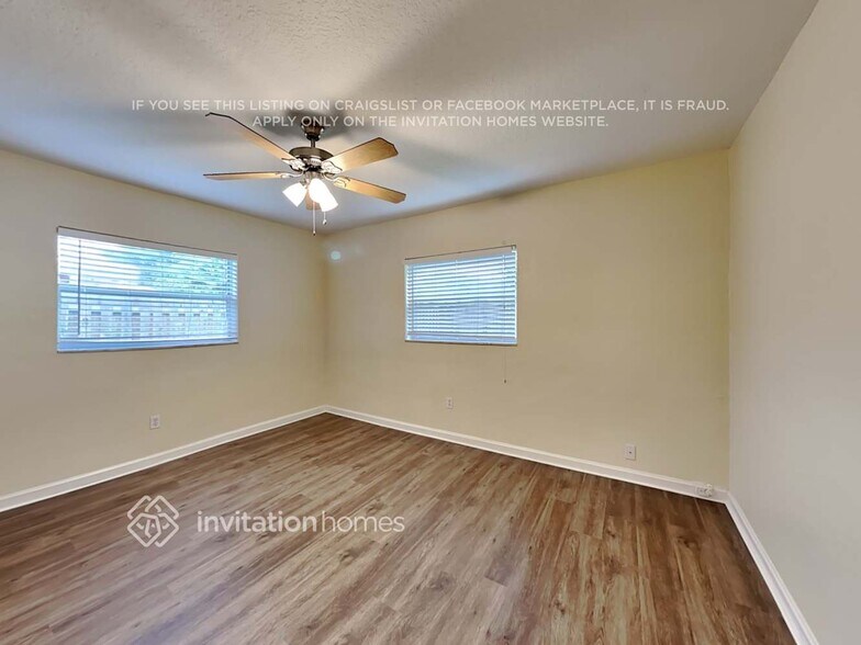 Building Photo - 8006 NW 43rd St