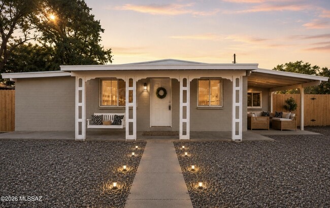 Building Photo - 12611 N Hendricks Dr
