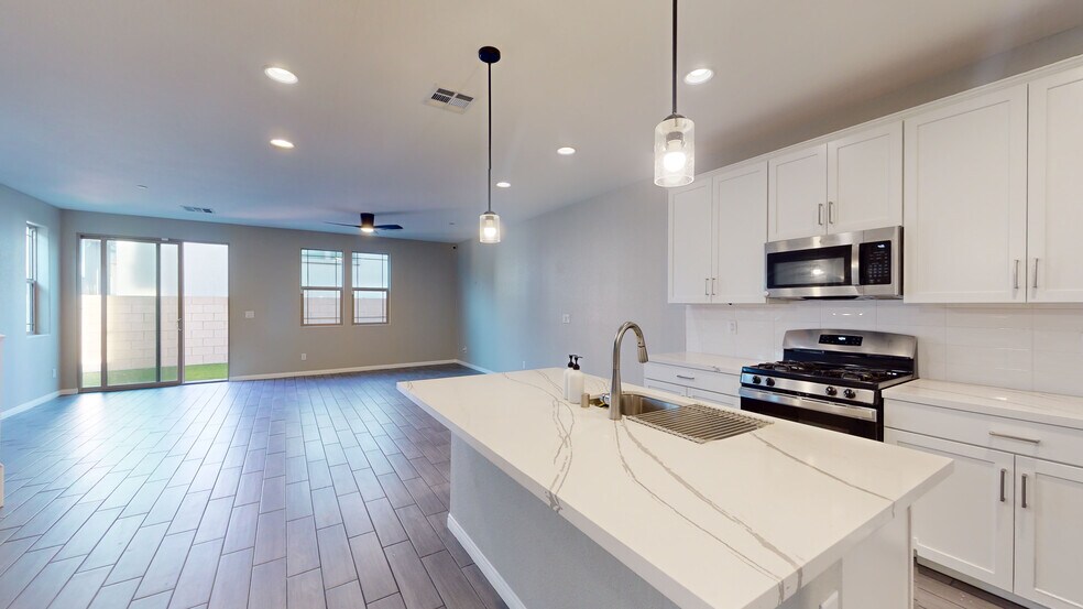 Building Photo - 770 Aurora Vale Pl
