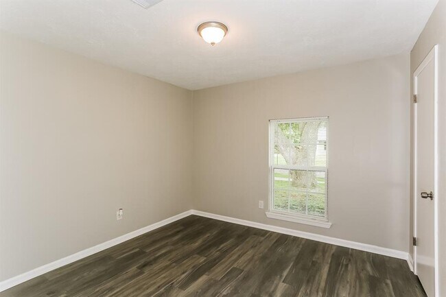 Building Photo - 1703 Willow Mill Dr
