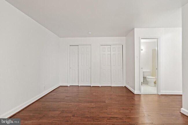 Building Photo - 1316 New Hampshire Ave NW