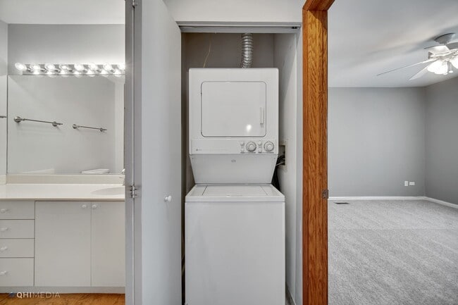 Building Photo - 1730 W Terra Cotta Pl