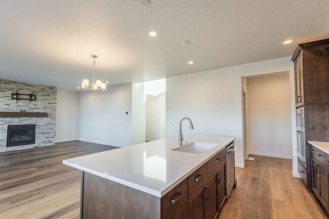 Building Photo - Brand New Home in an Amenity Filled Neighborhood