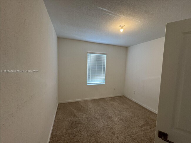 Building Photo - 1780 SE 9th Ave