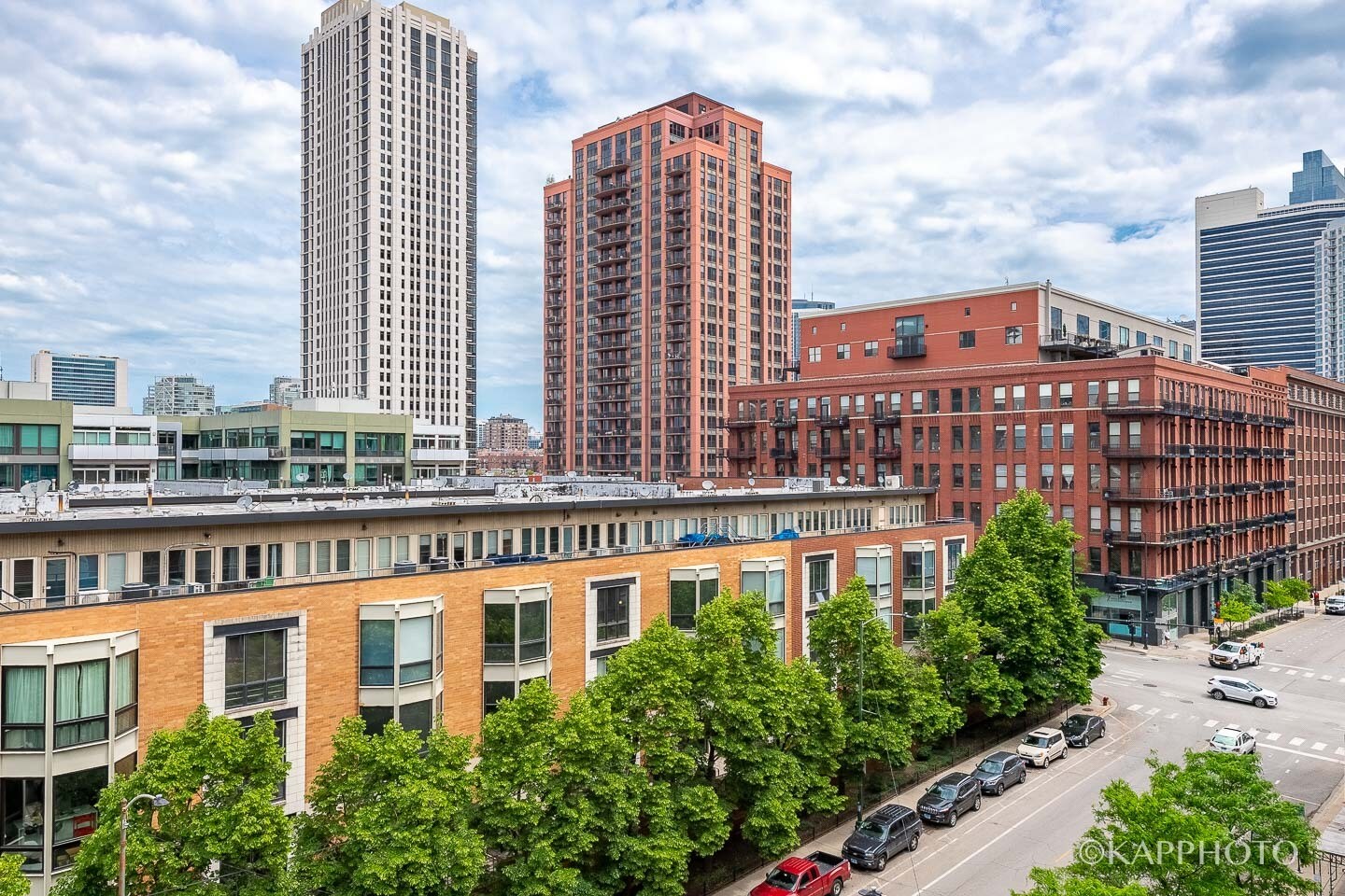 Building Photo - 657 W Fulton St
