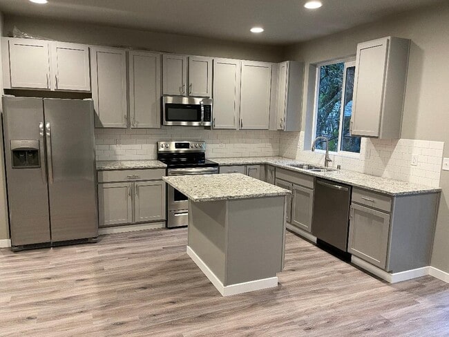 Building Photo - 6932 Liberty Ln