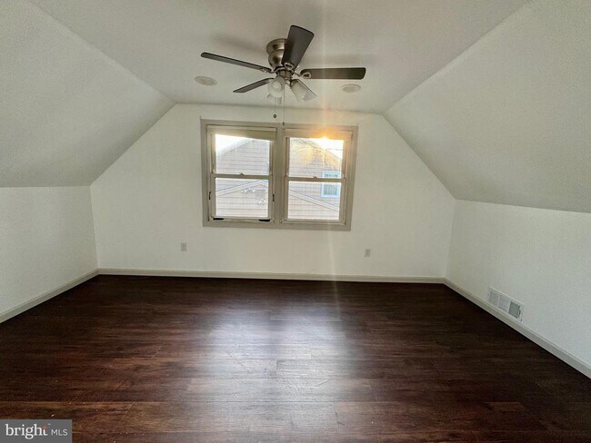 Building Photo - 73 Garland Ln
