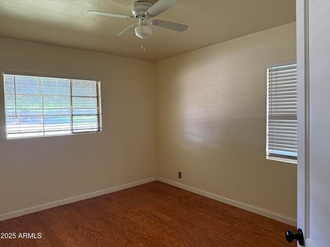 Building Photo - 1632 E Hudson Dr