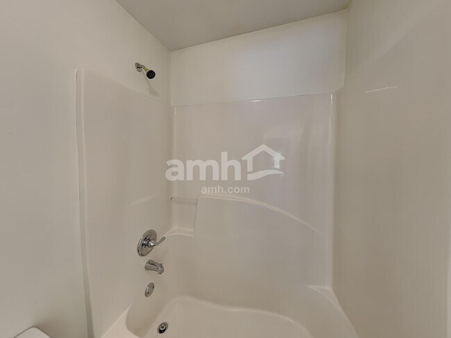 Building Photo - 4996 Amethyst Dr