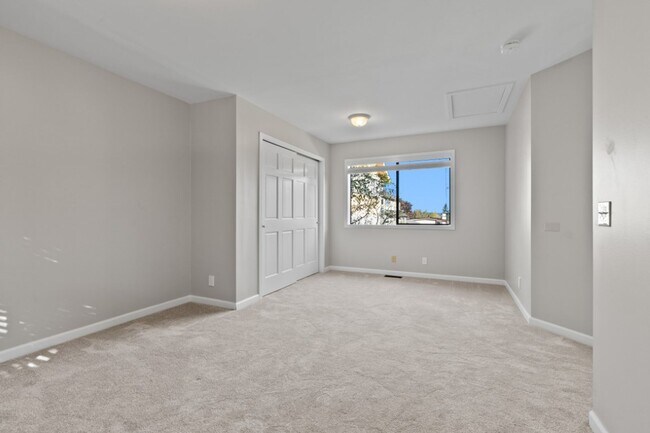 Building Photo - 3Bd/2.5Ba Seattle House