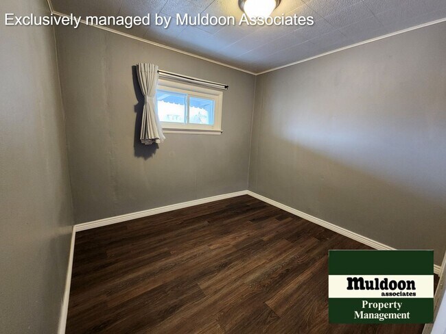 Building Photo - Remodeled rancher Available now!