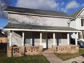 Building Photo - 256 W Main St