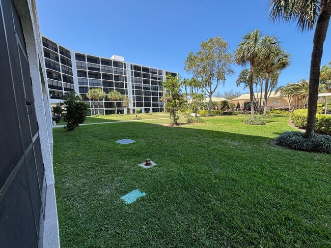 Building Photo - 1629 Riverview Rd